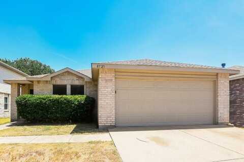 8725 Hunters Trail, Fort Worth, TX 76123