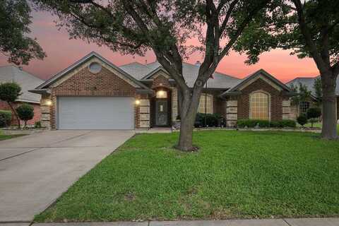 568 Willowview Drive, Saginaw, TX 76179