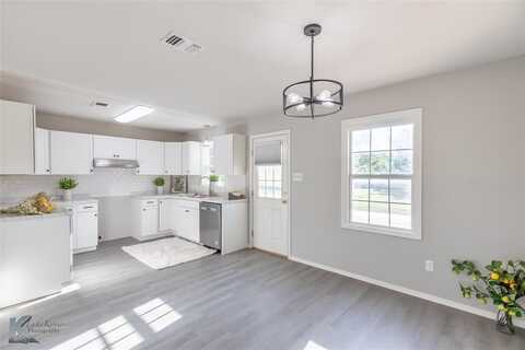 821 Cherry Lane, Clyde, TX 79510