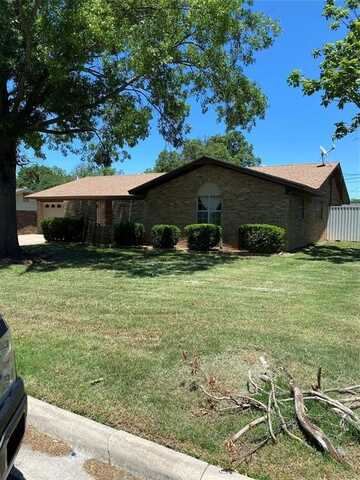 4410 Rosewood Drive, Brownwood, TX 76801