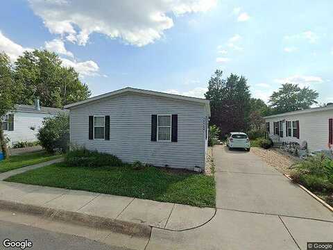 Lanica Cir, Chantilly, VA 20151