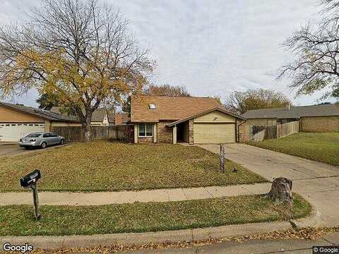 Meandering, BEDFORD, TX 76021