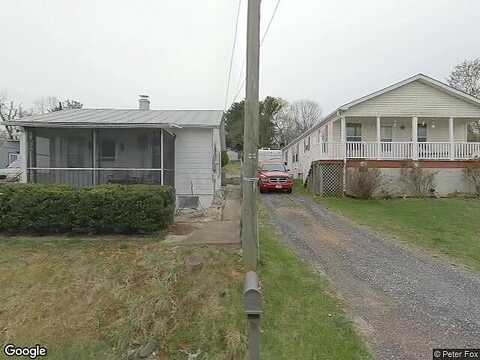 Breezewood, STAUNTON, VA 24401