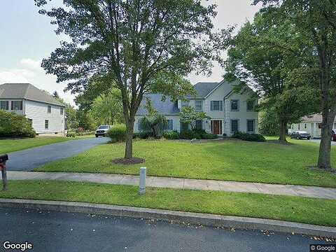 Jennifer, BLUE BELL, PA 19422