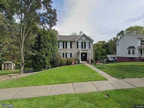 Shady Glen, CORAOPOLIS, PA 15108