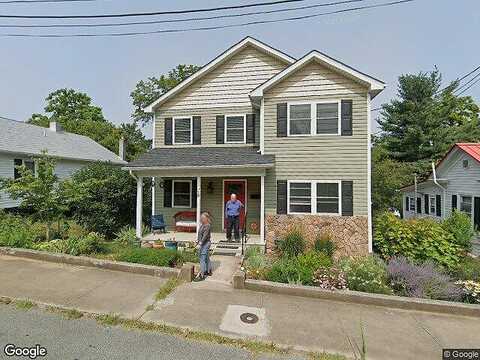 Lake, STAUNTON, VA 24401