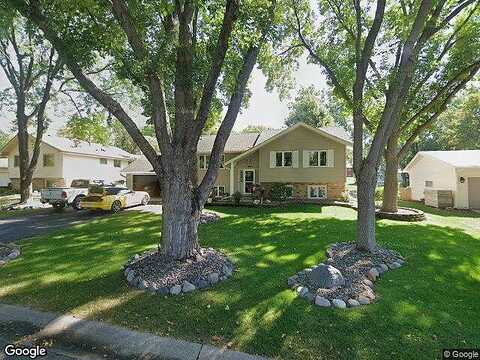 Robin, MAPLE GROVE, MN 55369