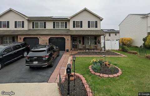 Pond View, BIRDSBORO, PA 19508