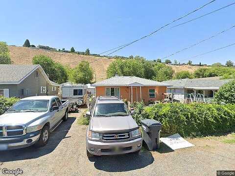 5Th, SELAH, WA 98942