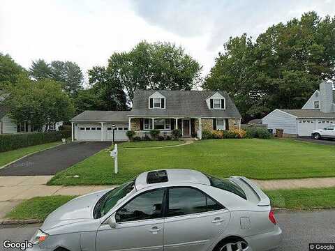Garden, ORELAND, PA 19075