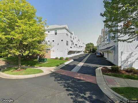 Village, SAINT PAUL, MN 55109