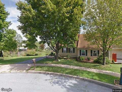 Lisa, THORNDALE, PA 19372