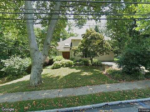 Bowman, WYNNEWOOD, PA 19096