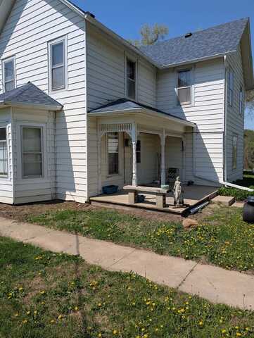 1322 Humbolt Ave, Moville, IA 51039