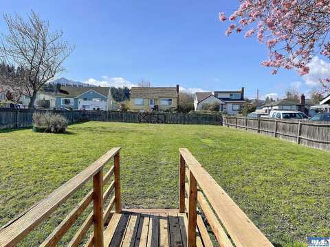 10Th, PORT ANGELES, WA 98362