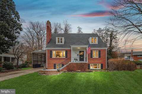 Williamsburg, ARLINGTON, VA 22207
