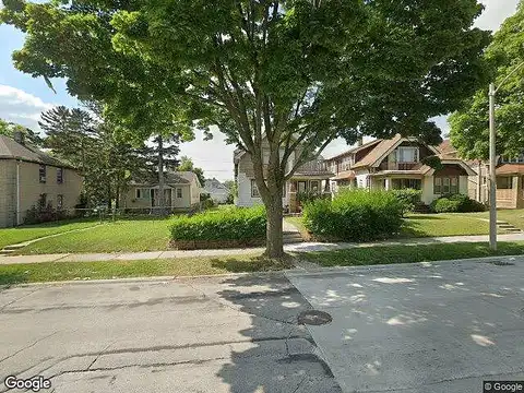 20Th, MILWAUKEE, WI 53209