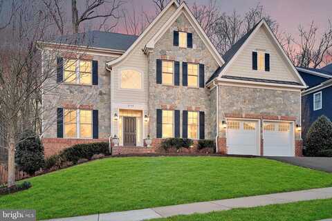 Snowberry, VIENNA, VA 22181
