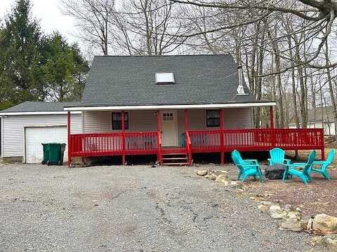 Country Place, TOBYHANNA, PA 18466