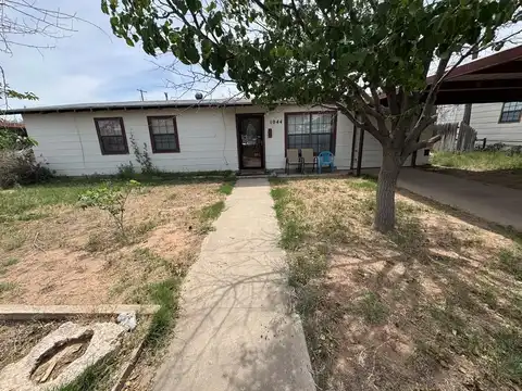 1044 Washington St, Kermit, TX 79745