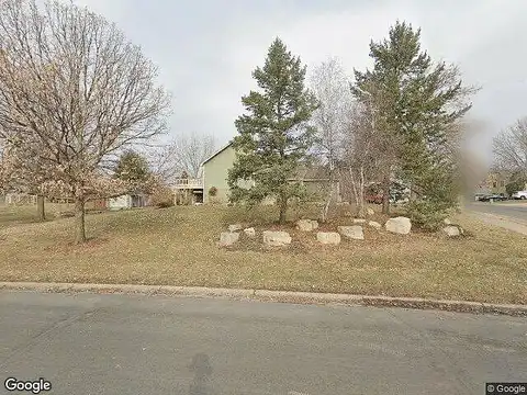 Saddlebrook, CHANHASSEN, MN 55317