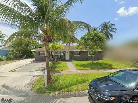 13Th, LANTANA, FL 33462