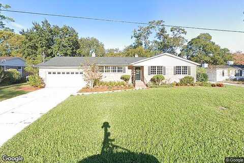 Queen, JACKSONVILLE, FL 32210