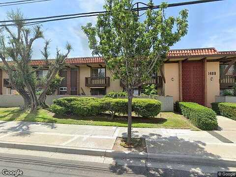 Warner, SANTA ANA, CA 92704