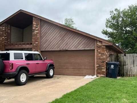 7903 Debar Circle, Oklahoma City, OK 73132
