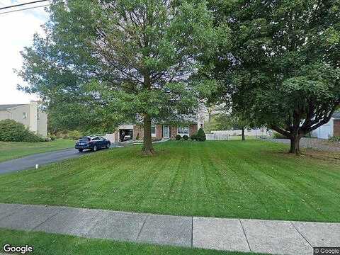 North, CHALFONT, PA 18914