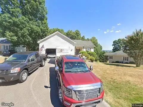 Joffrey, HUDDLESTON, VA 24104