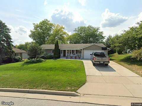 Saint James, MENOMONEE FALLS, WI 53051