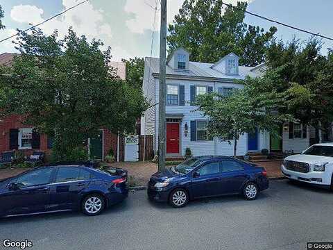 Queen, ALEXANDRIA, VA 22314