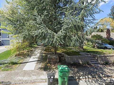 31St, SEATTLE, WA 98115