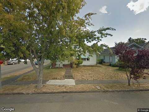 6Th, MYRTLE POINT, OR 97458