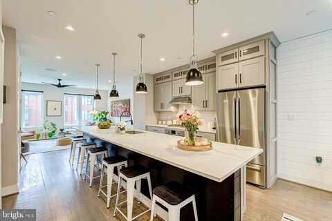 Slade, ALEXANDRIA, VA 22314