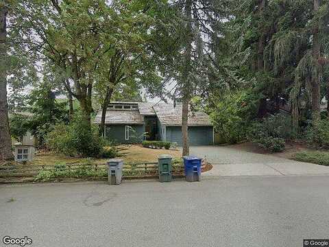 143Rd, BELLEVUE, WA 98006