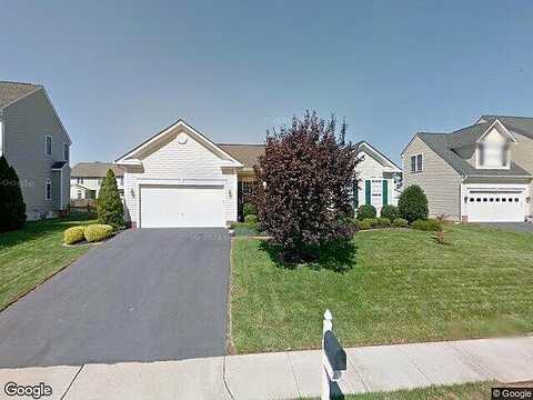 Samantha, FREDERICKSBURG, VA 22408