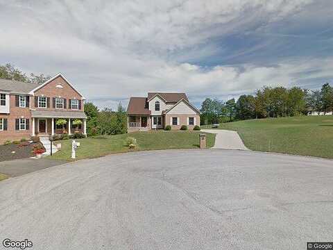Christina, GREENSBURG, PA 15601