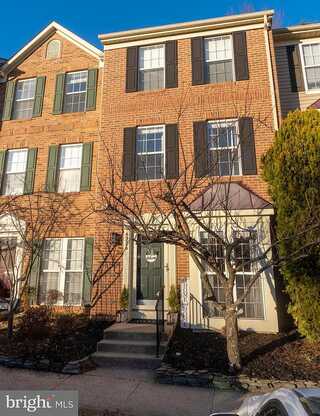 Sutler Hill, FAIRFAX, VA 22033