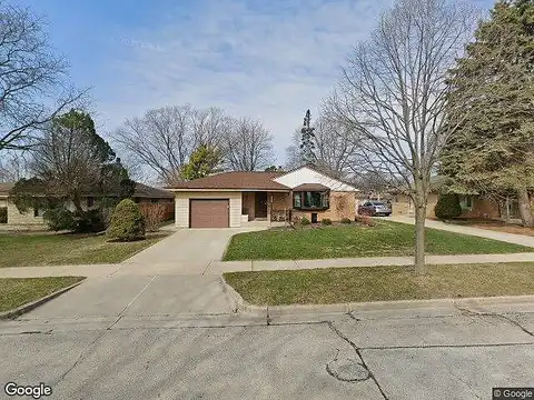 74Th, MILWAUKEE, WI 53219