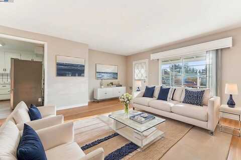 Muir, HAYWARD, CA 94544