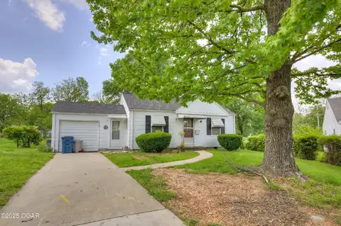 1000 Hampton Court, Neosho, MO 64850