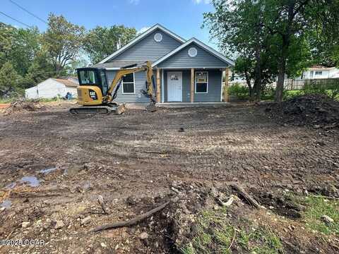 1403 E Valley Street, Joplin, MO 64801