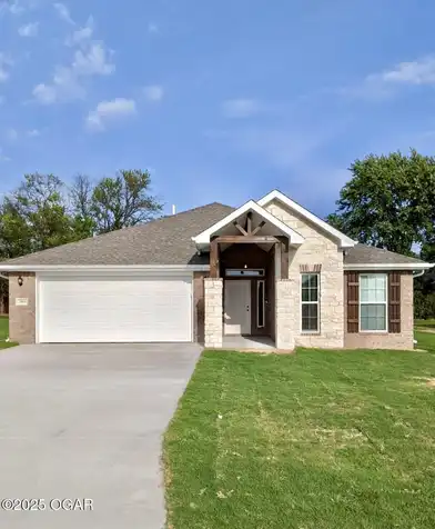 2005 Eagle Drive, Neosho, MO 64850