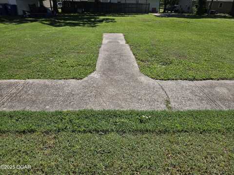 1202 Poplar Street, Lamar, MO 64759