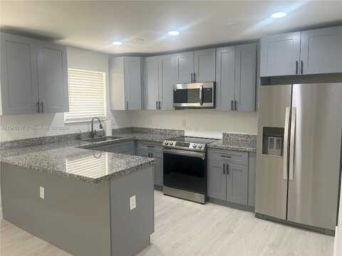 152Nd, OPA LOCKA, FL 33054