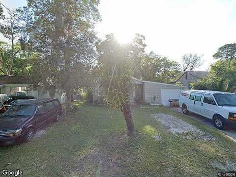 Lilly, JACKSONVILLE, FL 32207