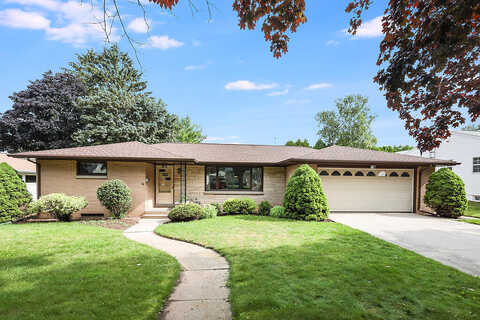 27Th, TWO RIVERS, WI 54241