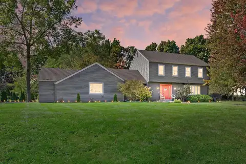 Red Berry, CALEDONIA, WI 53406